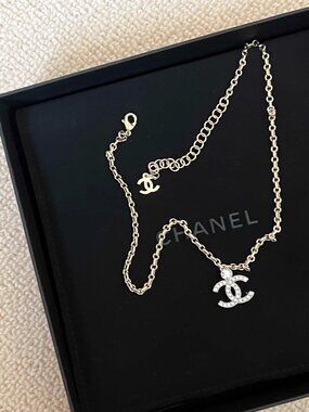 Chanel 23K CC Logo Necklace Gold Chain Modern Luxury Design